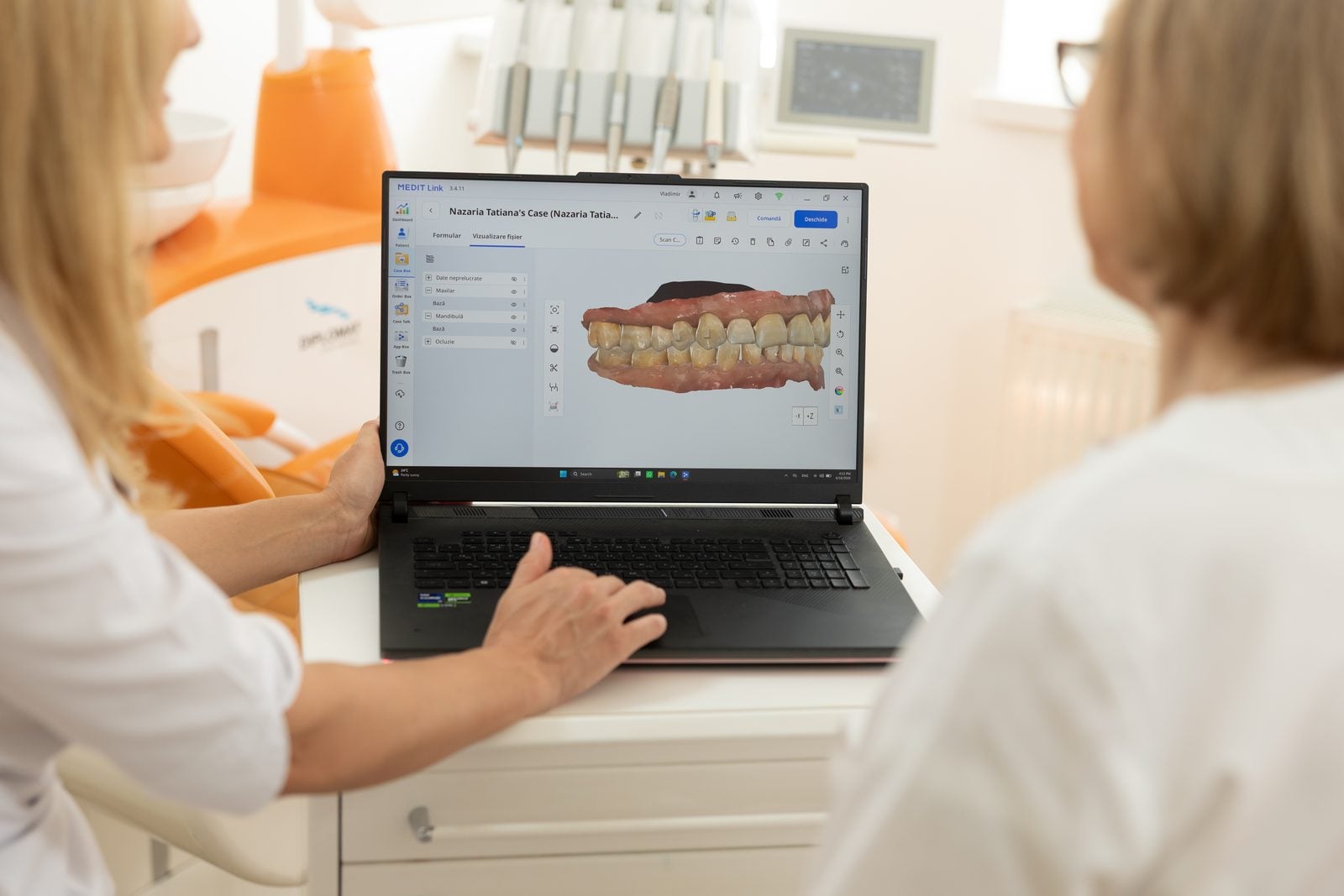 Procedură de implantologie dentară la clinica Dr Olga